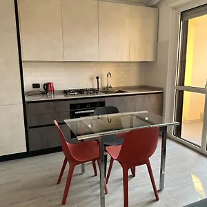  Appartamento Deluxe Comfortable With Balconie